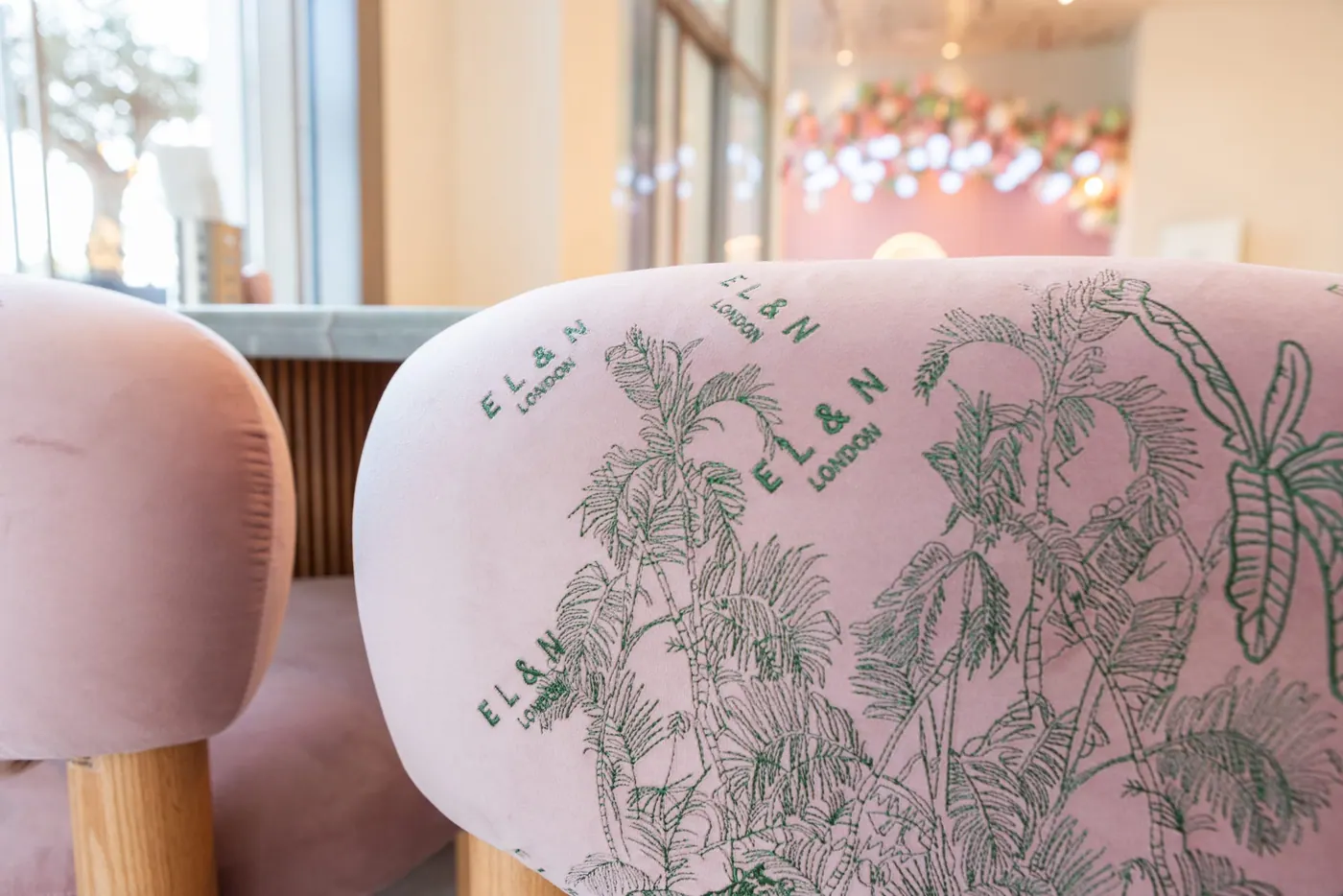 EL&N London Café — view 9 of 12