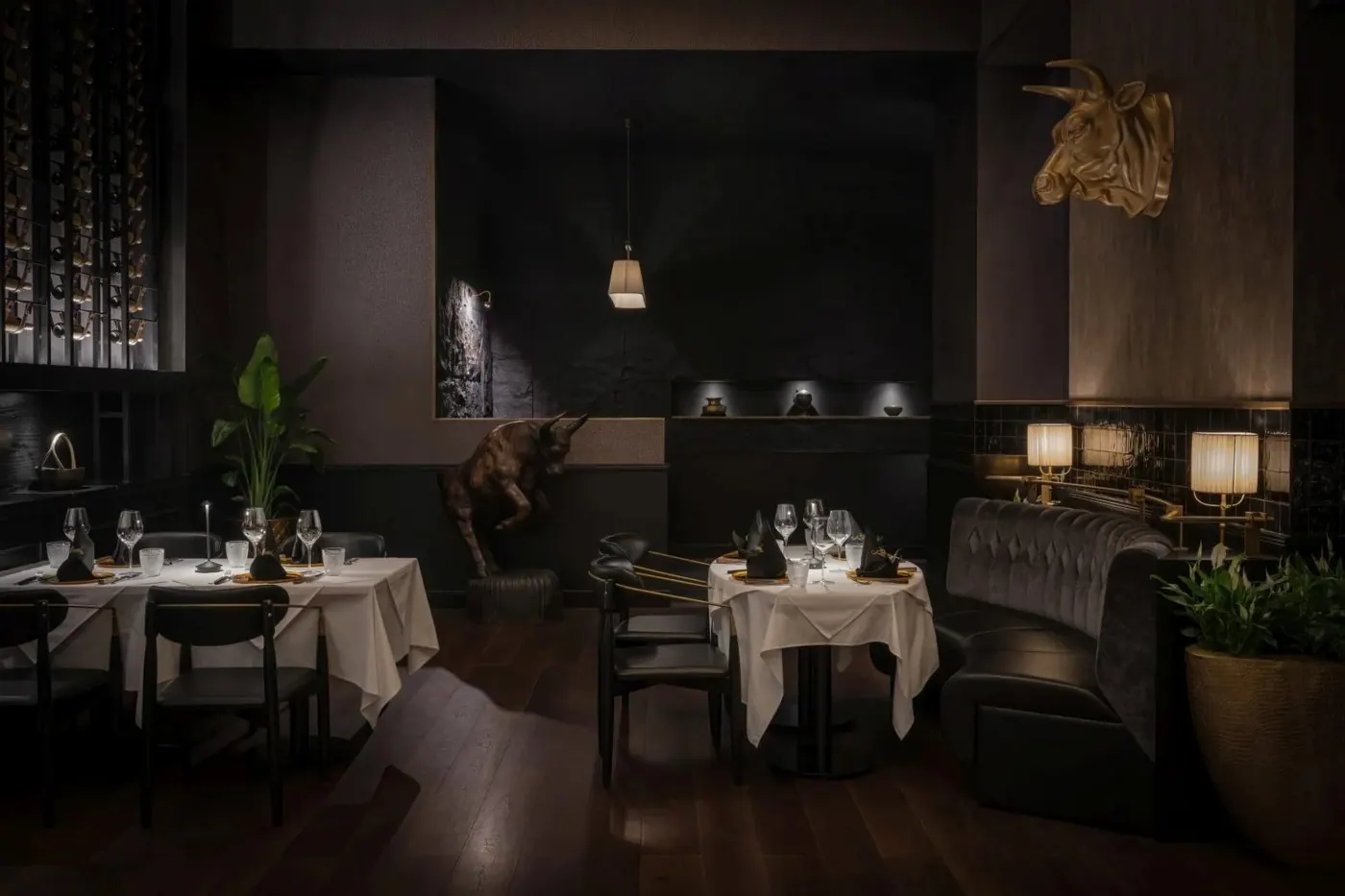 Reef and Beef Restaurant — view 4 of 11