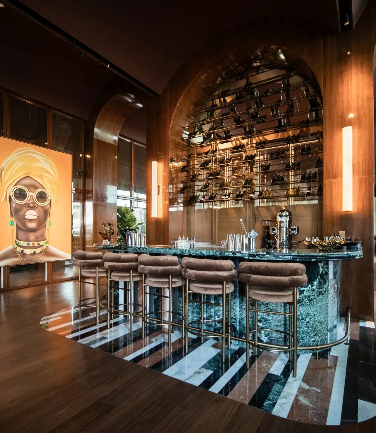 bar