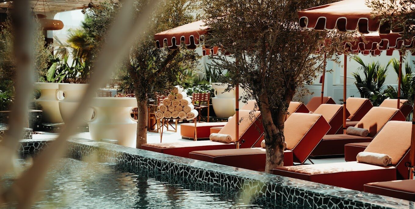 luxury-sunlounger